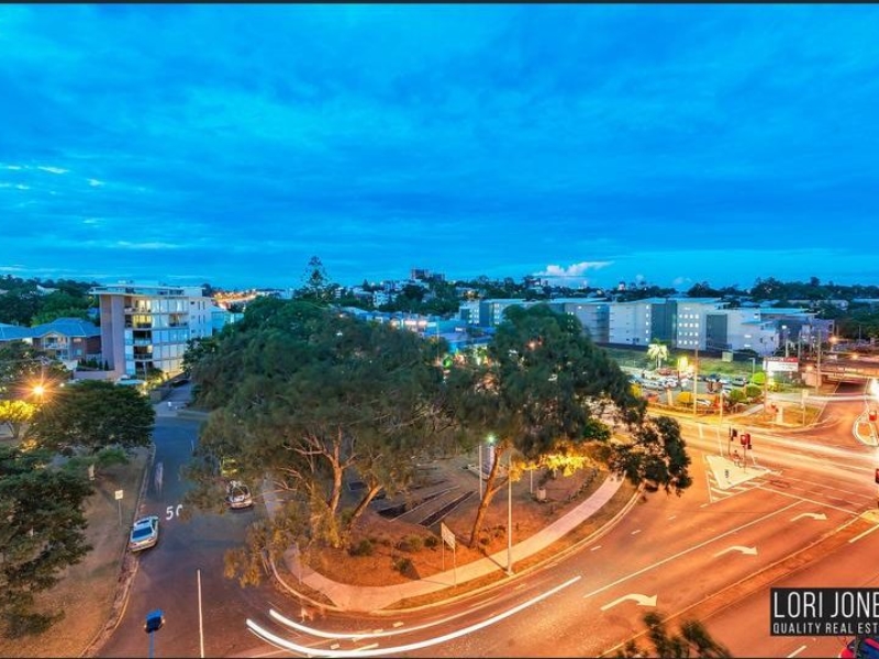 Indooroopilly , QLD 4068 Australia