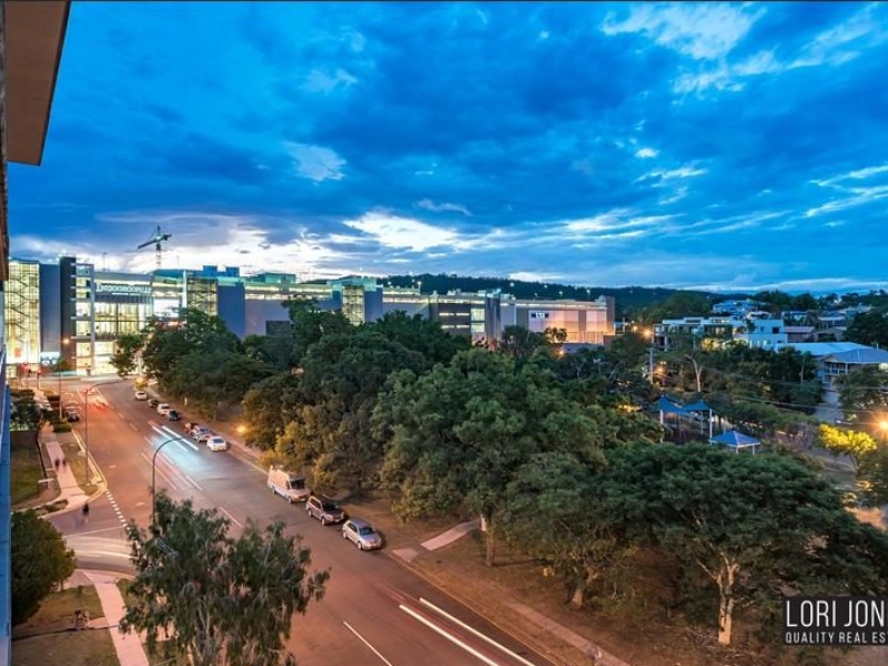 Indooroopilly , QLD 4068 Australia