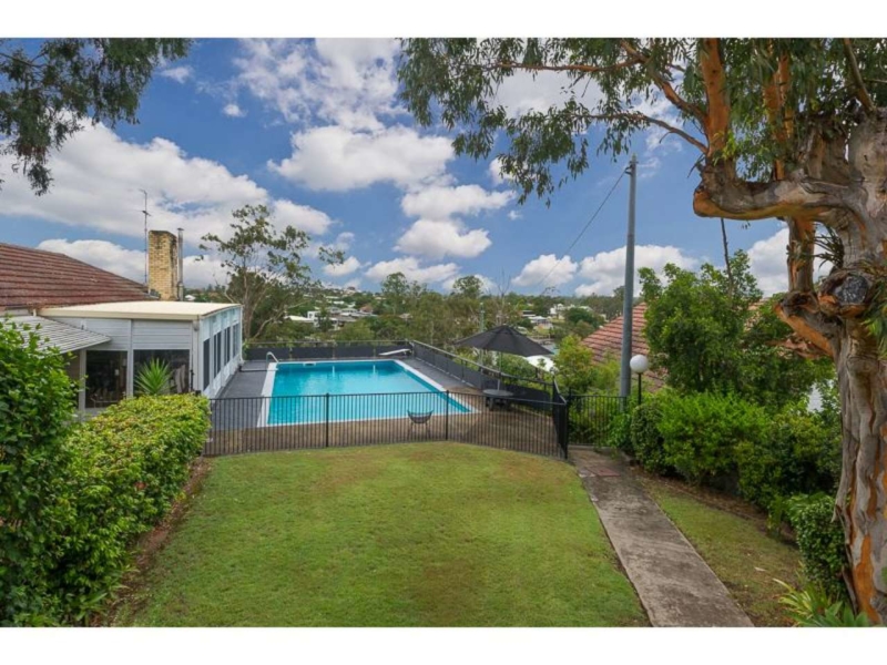 133 - 139 The Esplanade , St Lucia, QLD  4067 Australia