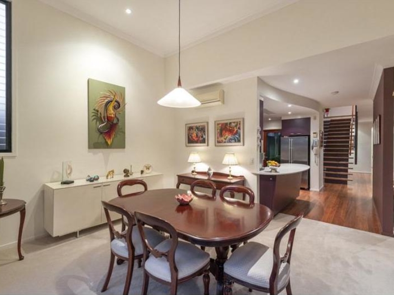 Indooroopilly , QLD  4068 Australia