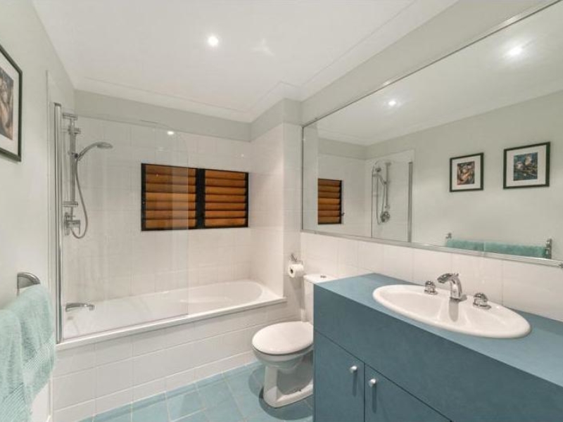 Indooroopilly , QLD  4068 Australia