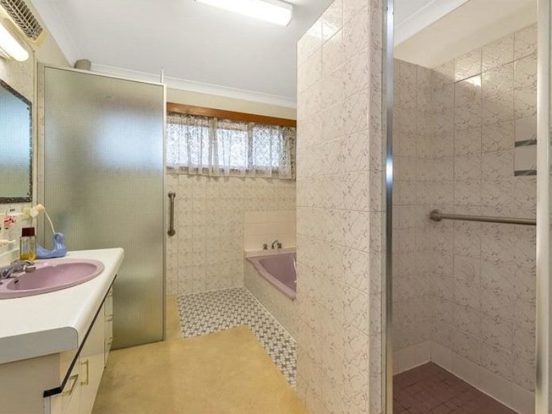 Kenmore , QLD 4069 Australia