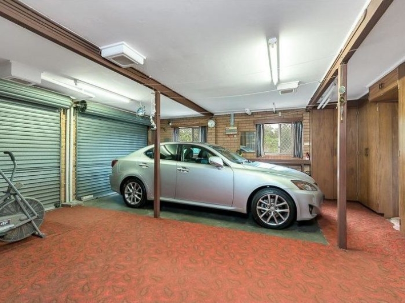 Kenmore , QLD 4069 Australia