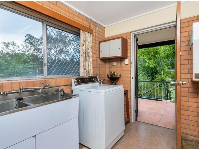 Kenmore , QLD 4069 Australia