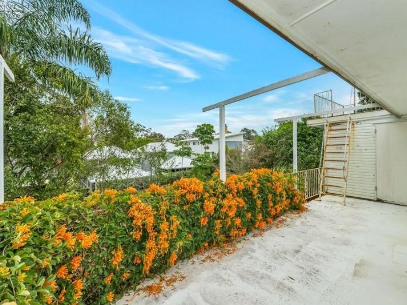 7  Eighth Avenue , St Lucia , QLD 4067 Australia