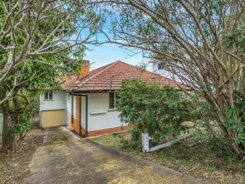 7  Eighth Avenue , St Lucia , QLD 4067 Australia