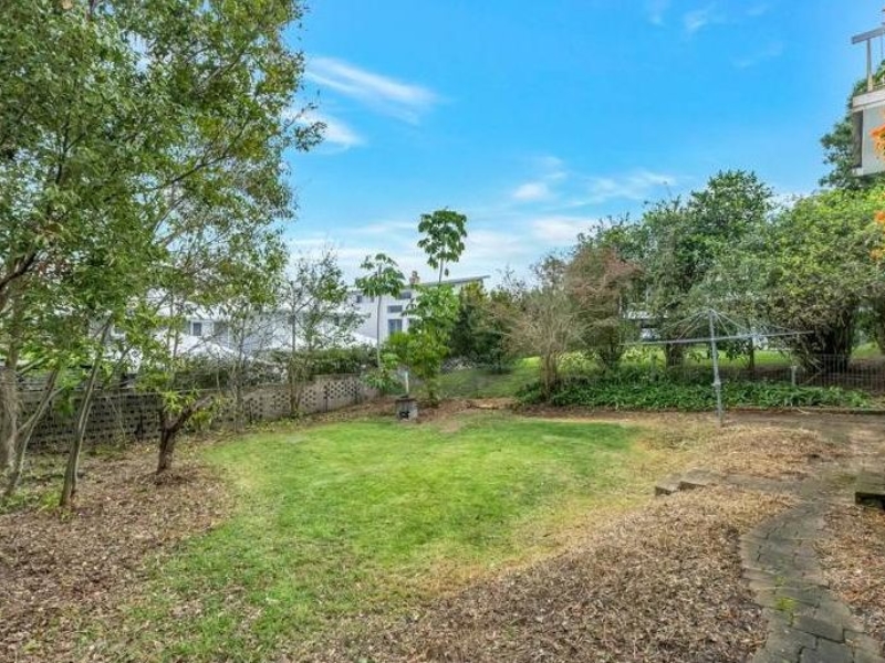 7  Eighth Avenue , St Lucia , QLD 4067 Australia