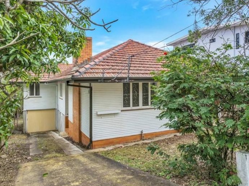 7  Eighth Avenue , St Lucia , QLD 4067 Australia