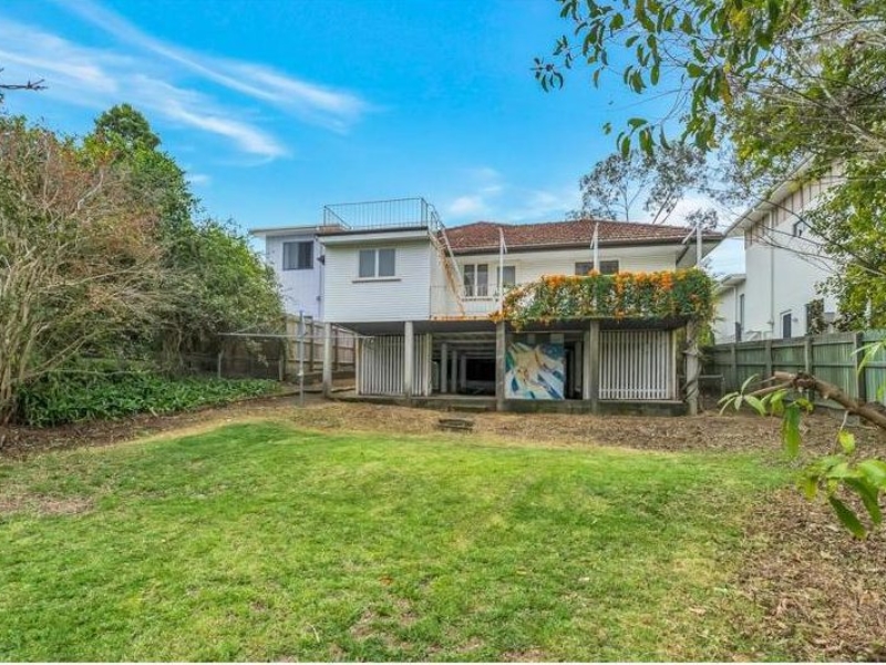 7  Eighth Avenue , St Lucia , QLD 4067 Australia