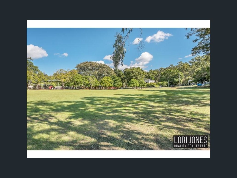 2/39 Raven Street , St Lucia , QLD  4068 Australia
