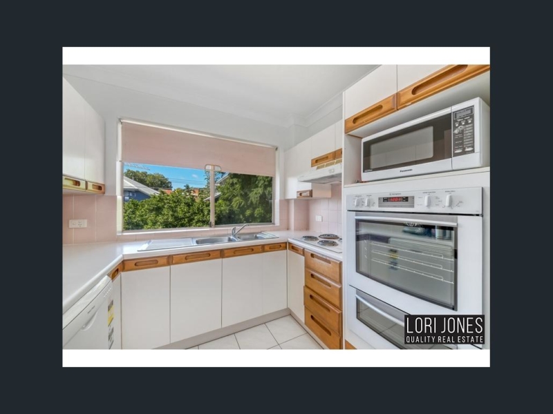 2/39 Raven Street , St Lucia , QLD  4068 Australia