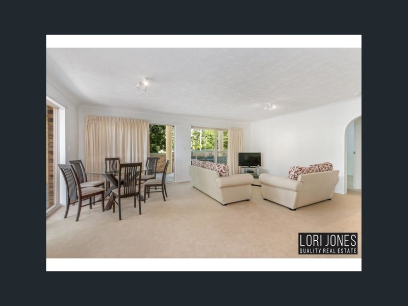 2/39 Raven Street , St Lucia , QLD  4068 Australia