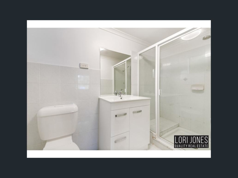 2/39 Raven Street , St Lucia , QLD  4068 Australia