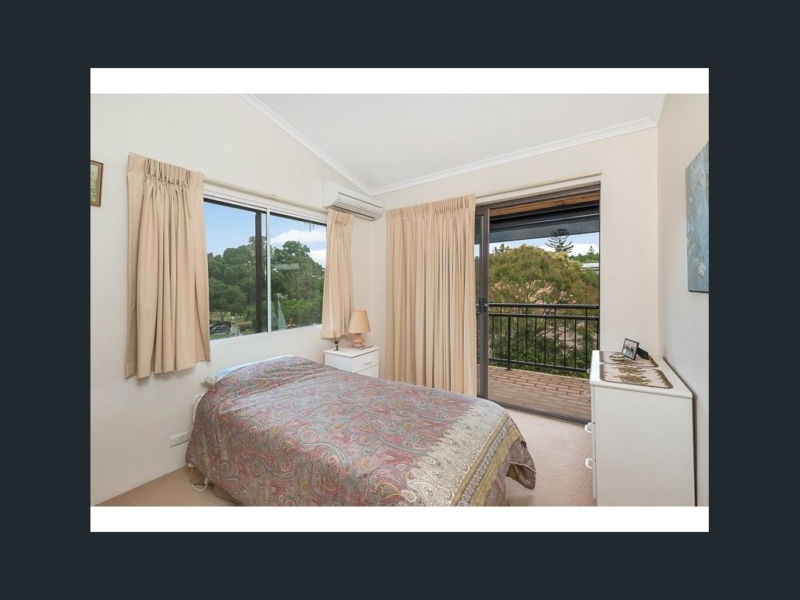 7/25  Bayliss Street , Toowong , QLD 4066 Australia