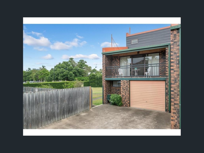 7/25  Bayliss Street , Toowong , QLD 4066 Australia