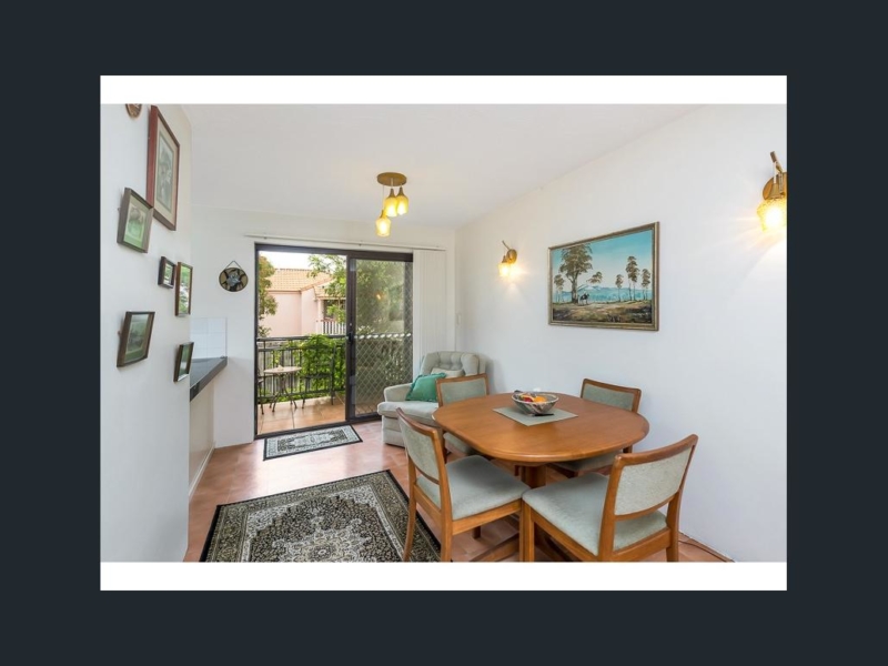 7/25  Bayliss Street , Toowong , QLD 4066 Australia