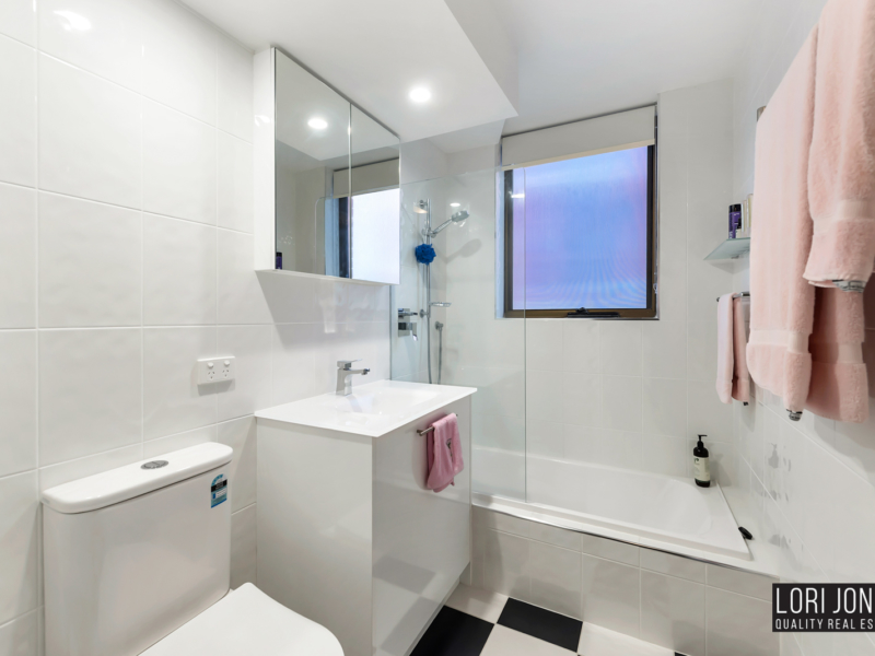 17/9 Land Street, Toowong, QLD 4066