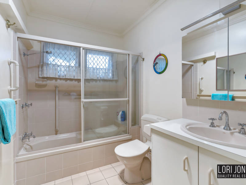 TARINGA, QLD 4068 Australia