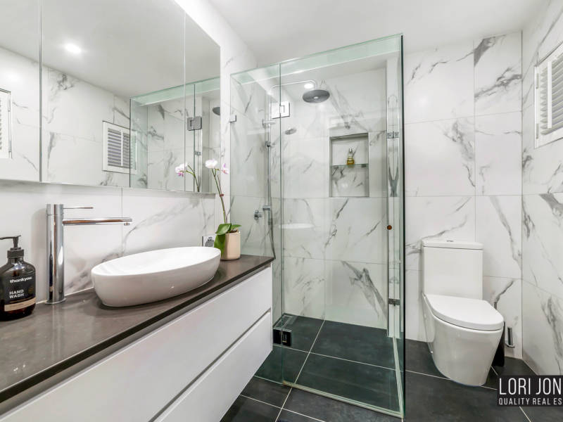77 Goldieslie Road, Indooroopilly, Queensland 4068 Australia