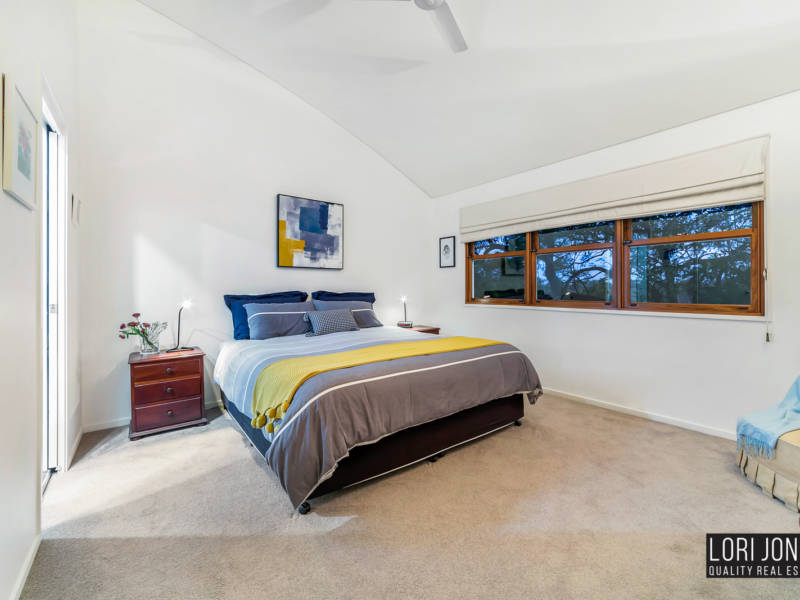 77 Goldieslie Road, Indooroopilly, Queensland 4068 Australia