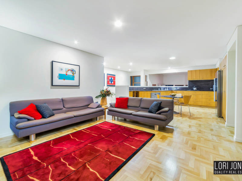 77 Goldieslie Road, Indooroopilly, Queensland 4068 Australia