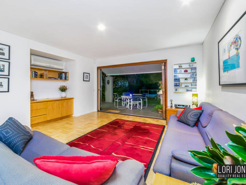 77 Goldieslie Road, Indooroopilly, Queensland 4068 Australia