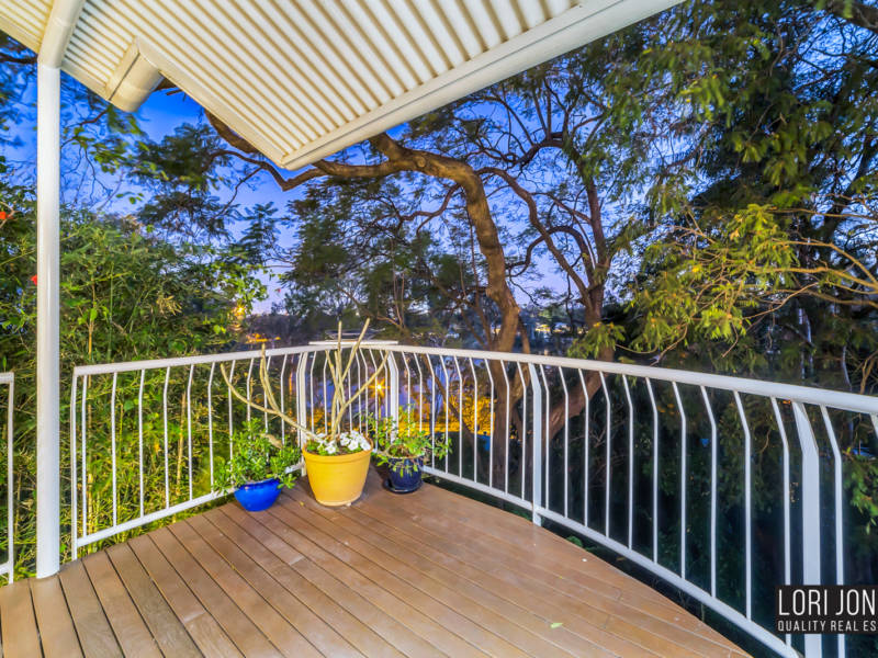 77 Goldieslie Road, Indooroopilly, Queensland 4068 Australia